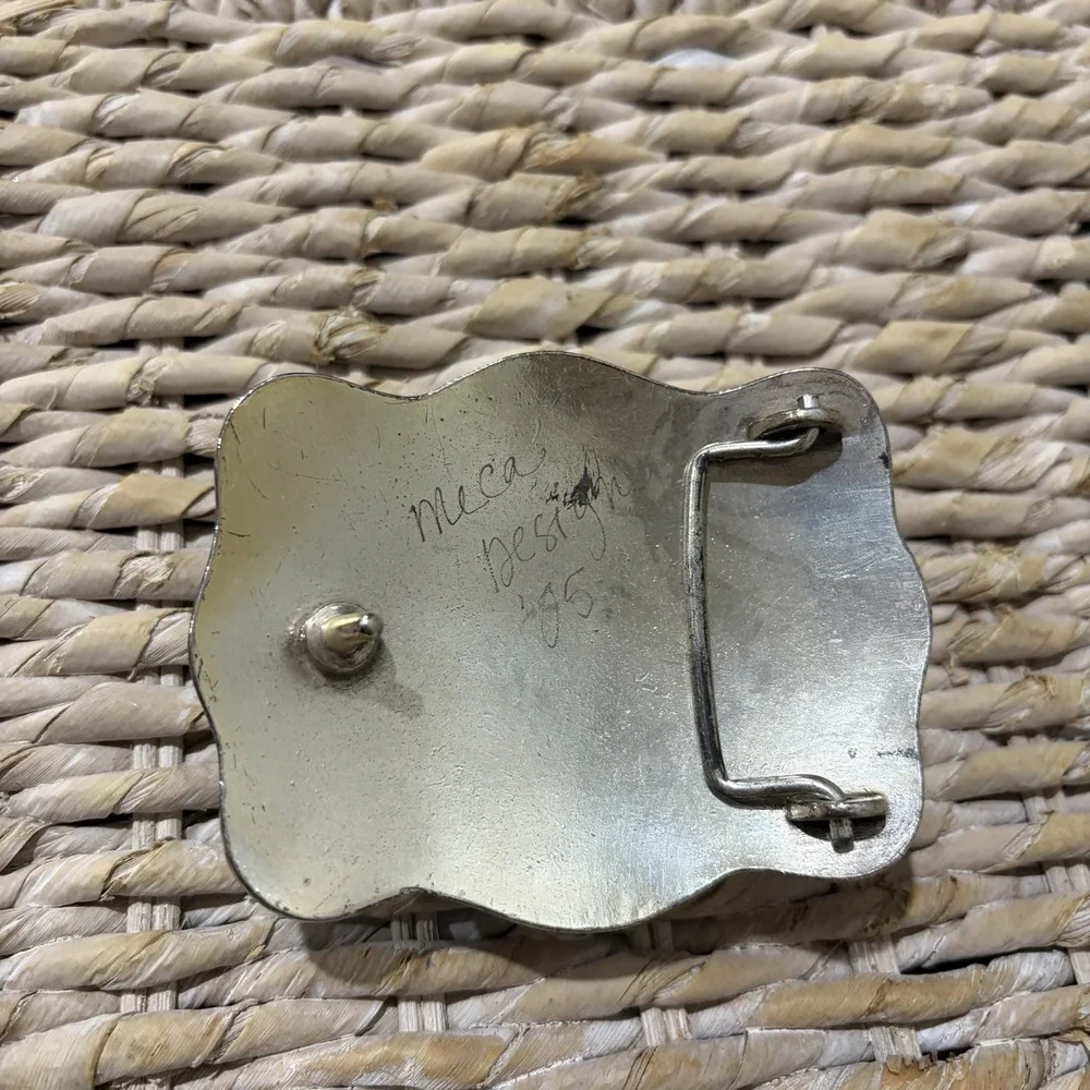N/A silver belt